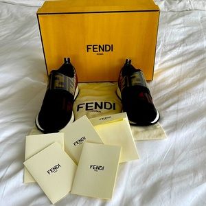 FENDI Sneaker technical Mesh FF Logo tobacco red / Black  sz35.5
